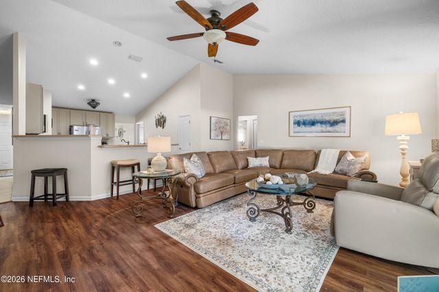 10905 STANTON HILLS Drive E, Jacksonville, FL 32222
