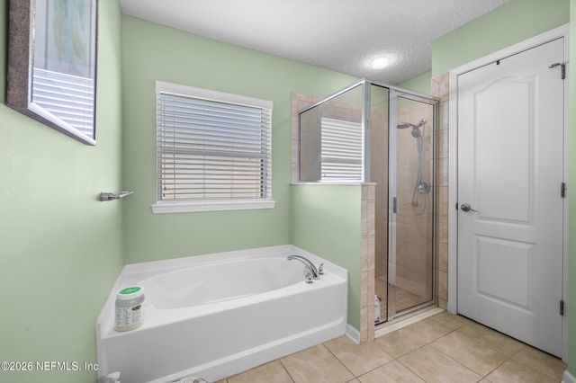10905 STANTON HILLS Drive E, Jacksonville, FL 32222