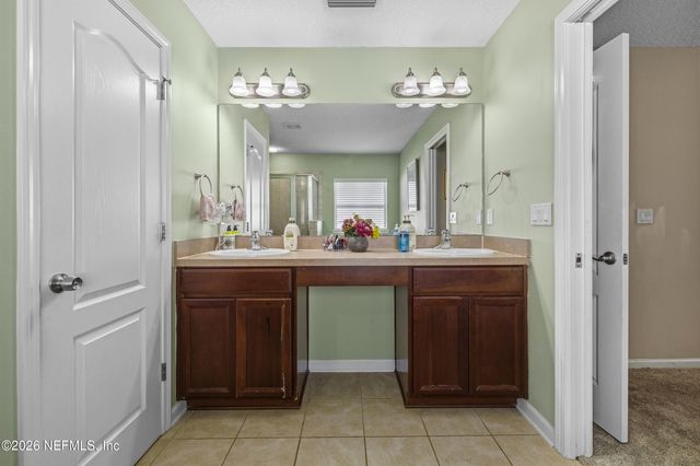 10905 STANTON HILLS Drive E, Jacksonville, FL 32222