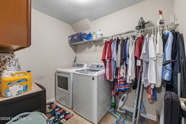 10905 STANTON HILLS Drive E, Jacksonville, FL 32222