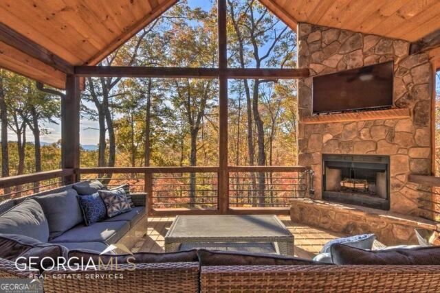 187 Hayden Way Drive, Morganton, GA 30560