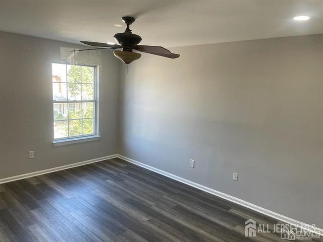 23 Delavan Court, New Brunswick, NJ 0890