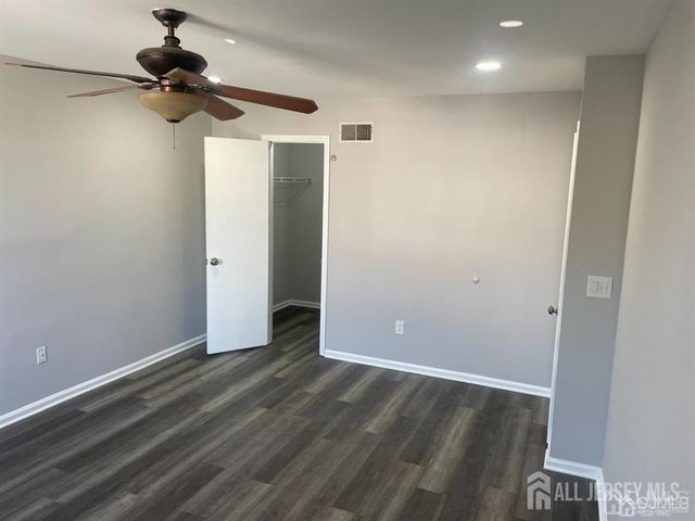 23 Delavan Court, New Brunswick, NJ 0890
