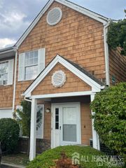 23 Delavan Court, New Brunswick, NJ 0890