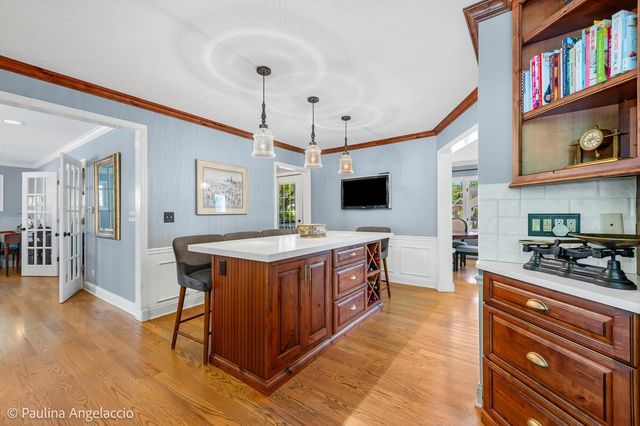 318 W Lake Street, Barrington, IL 60010