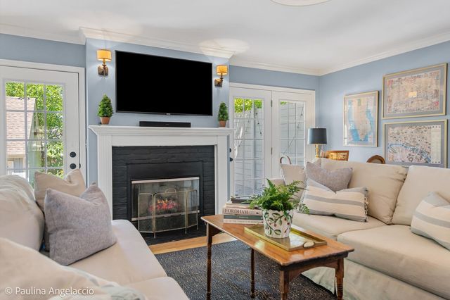 318 W Lake Street, Barrington, IL 60010