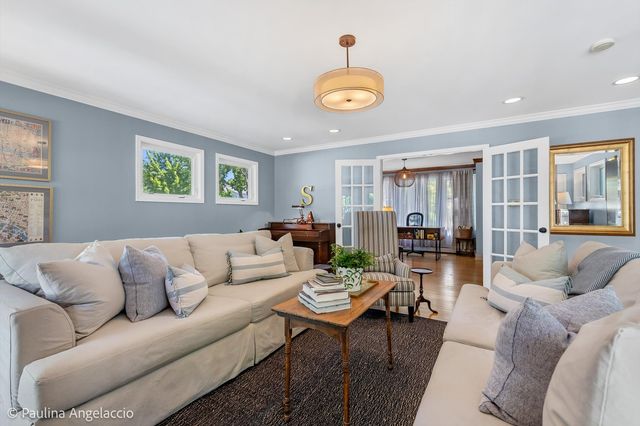 318 W Lake Street, Barrington, IL 60010