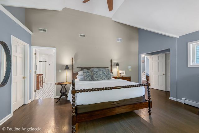 318 W Lake Street, Barrington, IL 60010
