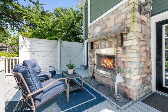 318 W Lake Street, Barrington, IL 60010