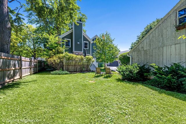 318 W Lake Street, Barrington, IL 60010