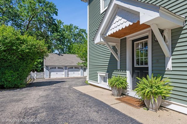 318 W Lake Street, Barrington, IL 60010