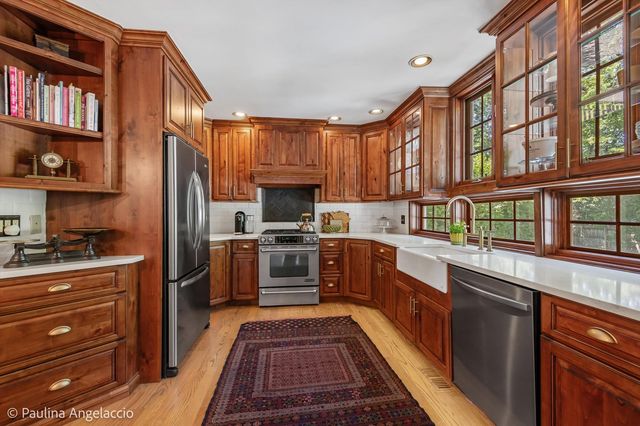 318 W Lake Street, Barrington, IL 60010