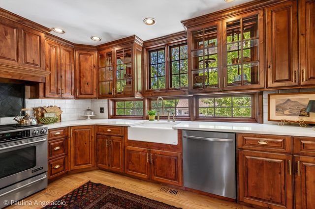 318 W Lake Street, Barrington, IL 60010