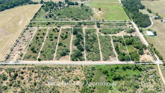 200 Tumbleweed TRL, Dale, TX 78616