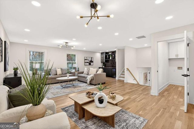 245 Doeskin Trail SE, Smyrna, GA 30082