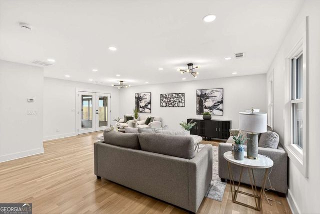 245 Doeskin Trail SE, Smyrna, GA 30082