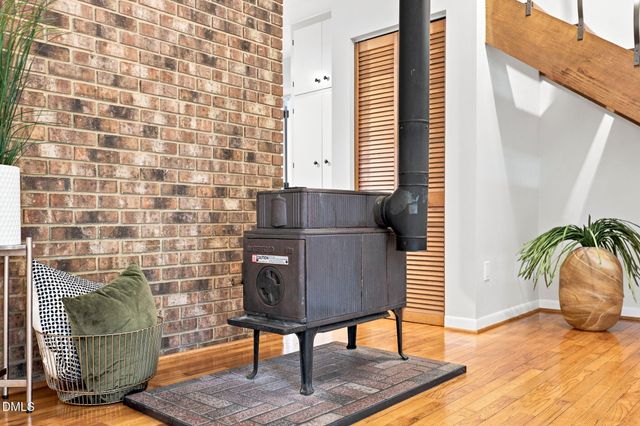 612 Cedar Brook Way, Chapel Hill, NC 27516