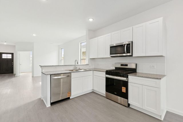 1017 S Oakhurst Drive, Dayton, TX 77535