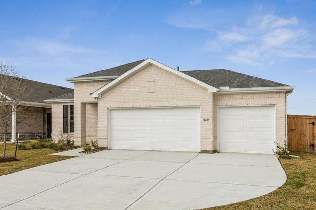 1017 S Oakhurst Drive, Dayton, TX 77535