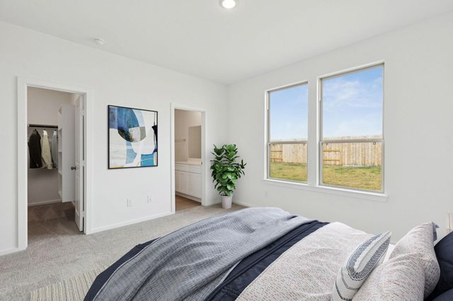 1017 S Oakhurst Drive, Dayton, TX 77535