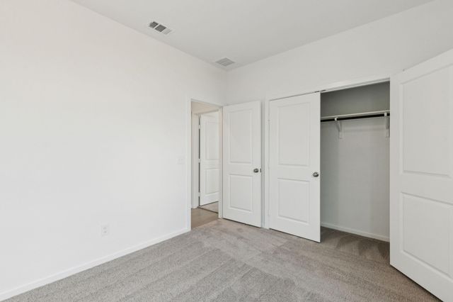 1017 S Oakhurst Drive, Dayton, TX 77535