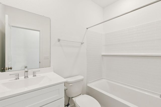 1017 S Oakhurst Drive, Dayton, TX 77535