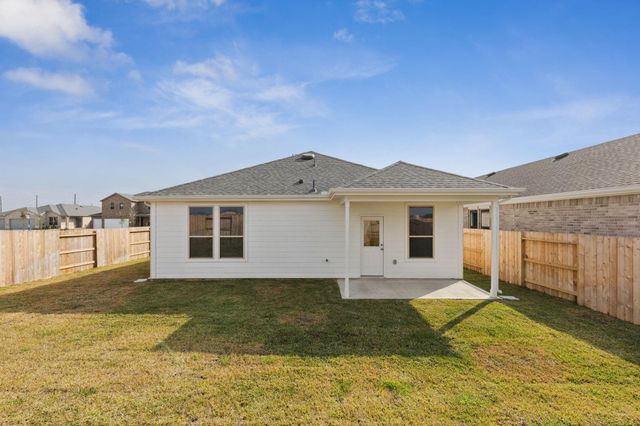 1017 S Oakhurst Drive, Dayton, TX 77535