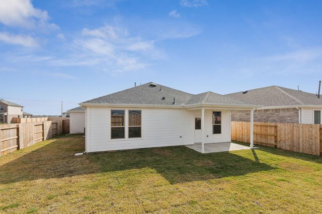 1017 S Oakhurst Drive, Dayton, TX 77535