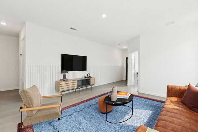 1017 S Oakhurst Drive, Dayton, TX 77535