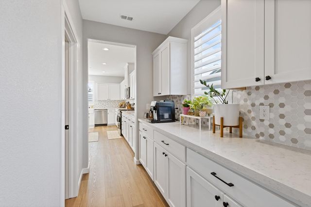 4138 Arjuna Way, Rancho Cordova, CA 95742