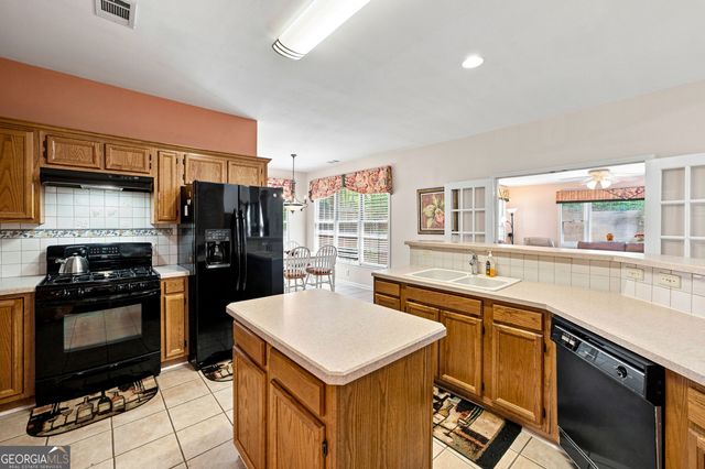 243 Harbor Pointe Drive, Stone Mountain, GA 30087