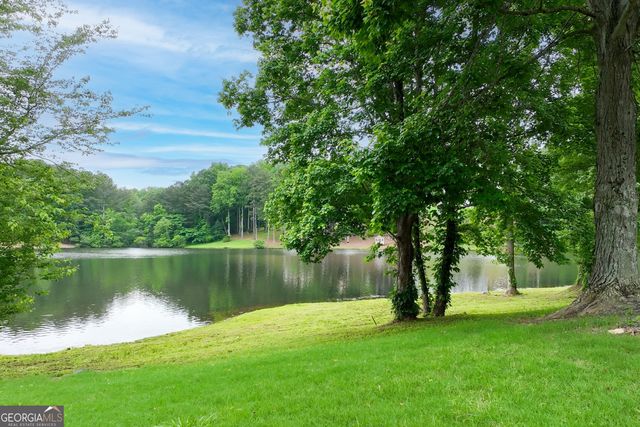 243 Harbor Pointe Drive, Stone Mountain, GA 30087