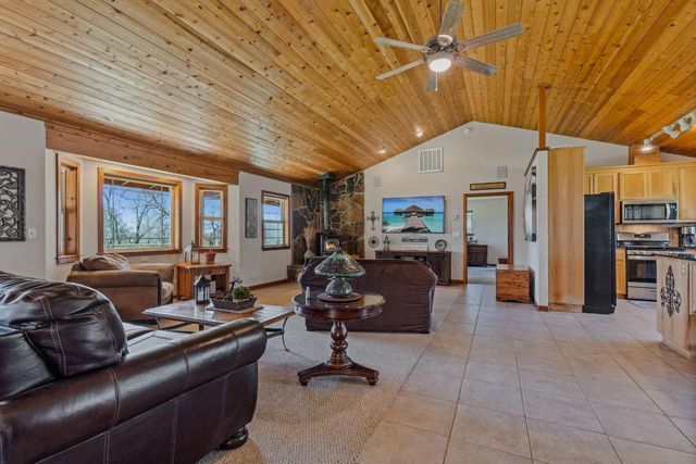 11730 Creek View Dr, Grass Valley, CA 95949