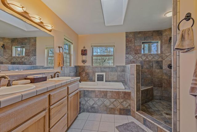 11730 Creek View Dr, Grass Valley, CA 95949