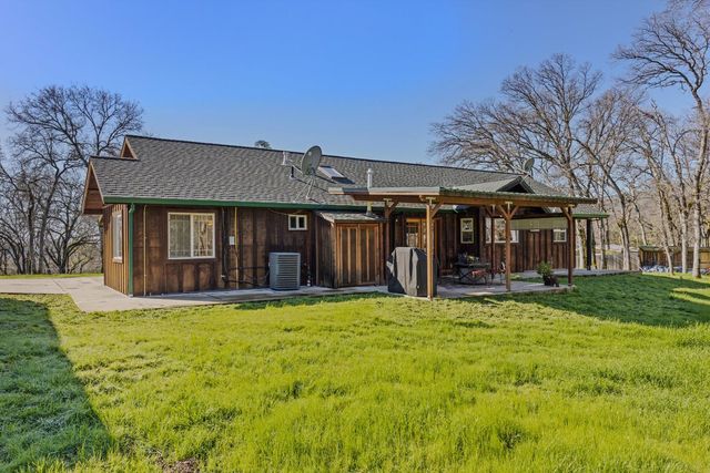 11730 Creek View Dr, Grass Valley, CA 95949