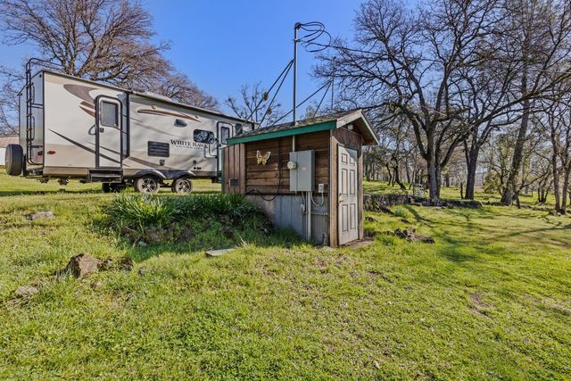 11730 Creek View Dr, Grass Valley, CA 95949