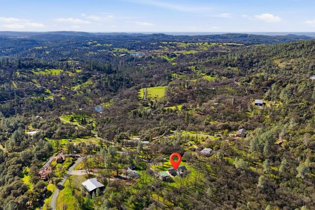 11730 Creek View Dr, Grass Valley, CA 95949