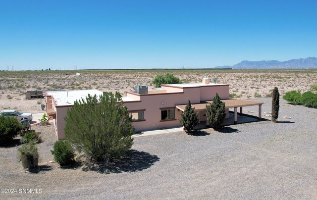 22090 Solo Runway, Deming, NM 88030