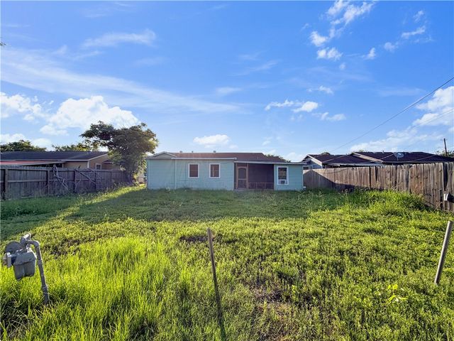 4810 Wexford Dr, Corpus Christi, TX 78411
