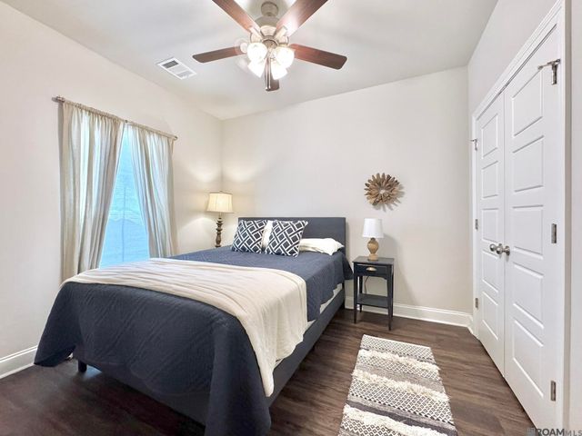 8149 Village Lake Ave, Baton Rouge, LA 70820