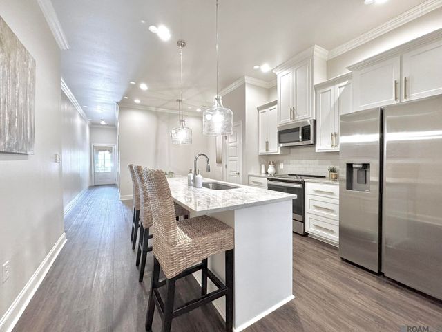 8149 Village Lake Ave, Baton Rouge, LA 70820
