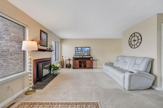 S 2437 Clearing RD, Salem, VA 24153