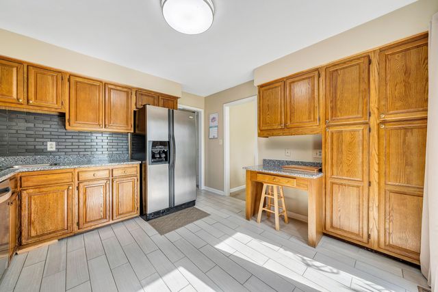 S 2437 Clearing RD, Salem, VA 24153