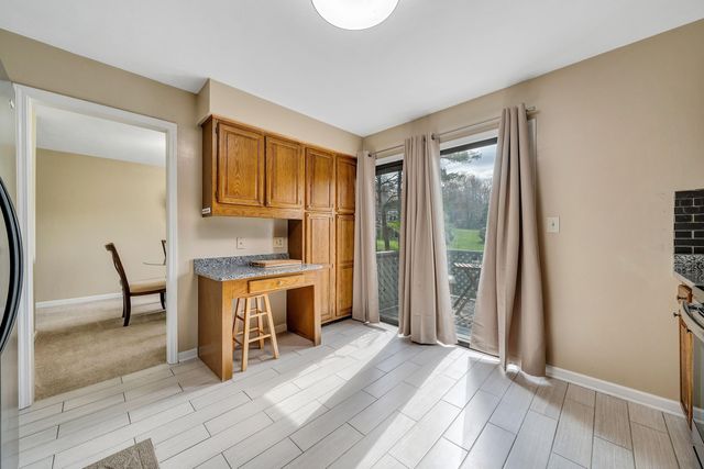 S 2437 Clearing RD, Salem, VA 24153