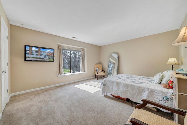 S 2437 Clearing RD, Salem, VA 24153