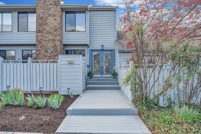 S 2437 Clearing RD, Salem, VA 24153