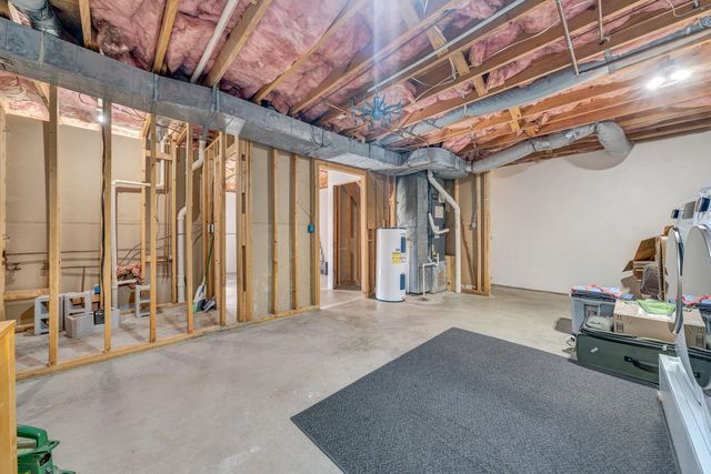 S 2437 Clearing RD, Salem, VA 24153