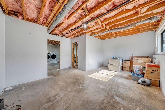 S 2437 Clearing RD, Salem, VA 24153