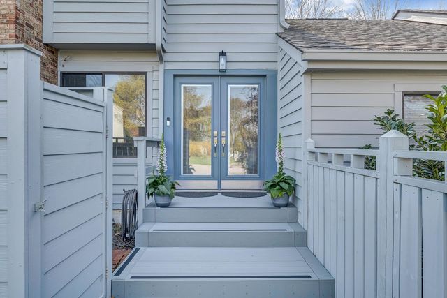 S 2437 Clearing RD, Salem, VA 24153