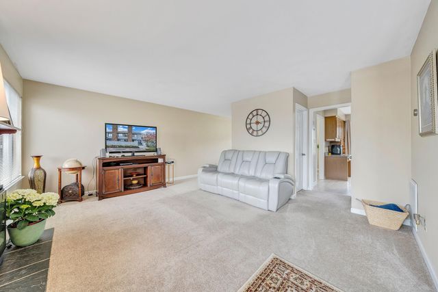 S 2437 Clearing RD, Salem, VA 24153